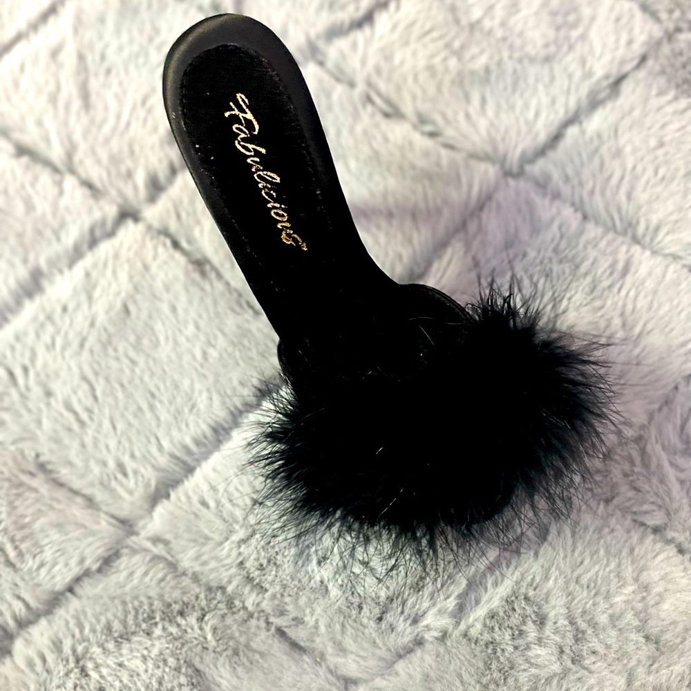 Brand new size 8 fabulicious heels